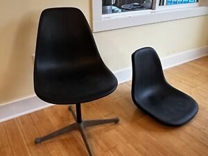 Herman Miller Charles Eames Plastic Side Shell Chairs Black