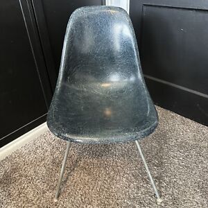 Vintage Herman Miller Eames Black Fiberglass Chair Rare Color 