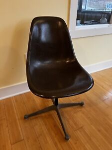 Charles Eames Herman Miller Vintage Seal Brown Fiberglass Chair Rare Beautiful