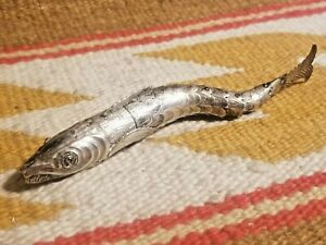 1780 1850 Coin Sterling Silver 6 Articulated Fish Snuff Vinaigrette Garnet Eyes