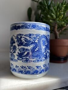 Antique Chinese Asian Blue And White Cloud Dragon Cylinder Porcelain Planter
