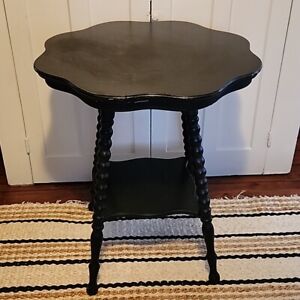 Antique Twist Bead Leg Oak Side Accent Table Round Scallop Top Painted Black