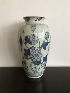 Chinese Blue White Porcelain Old Style Big Vase