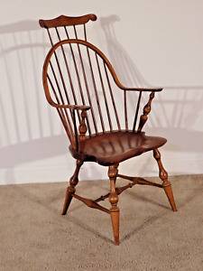 D R Dimes 18th Century Reproduction Comback Windsor Chair