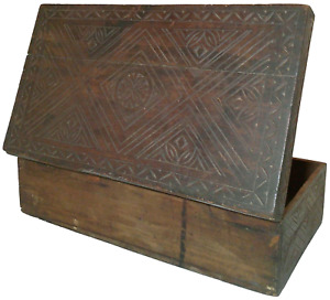 Rare Early Mid 18th C English Jacobean Antique Shallow Carved Pine Wdn Bible Box
