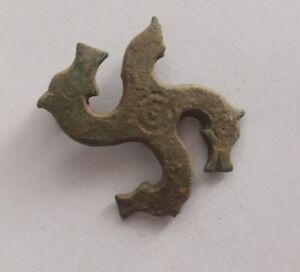 Ancient Roman Bronze Swastika Shaped Brooch With Stylised Horse Heads 200 300 Ad