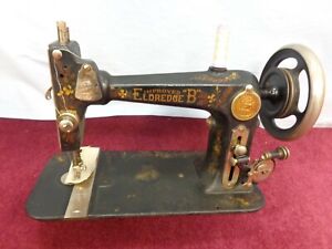 Working Vintage National Eldredge B Shuttle Treadle Sewing Machine Accessories
