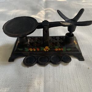 Antique Vintage Cast Iron Miniature Weight Scale With Flowers