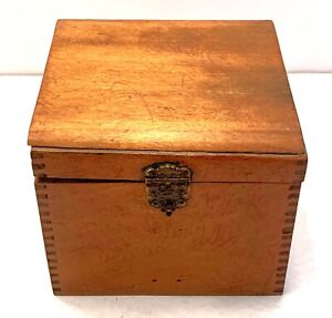 Antique Primitive Women S Handmade Wood Dovetail Hat Box 6 X6 X5 