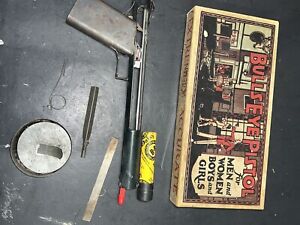 Vintage Bulls Eye Pistol Co Metal Rubber Band Pistol Gun Accessories