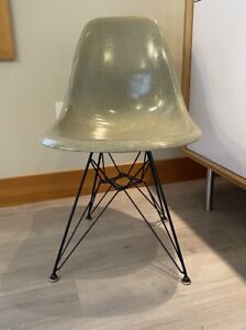Vintage Eames Herman Miller Molded Fiberglass Side Shell Chair Seafoam Green