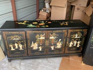 Black Chinese Furniture Good Condition Beautiful 