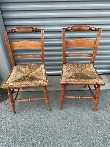 Set Of 2 Vintage L Hitchcock Ladder Back Stenciled Rush Seat Dining Chairs Brown