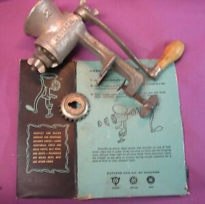 Universal 2 Antique Manual Meat Grinder With 2 Cutters Nostalgic
