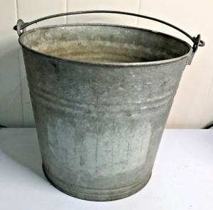 Vintage Galvanized Metal 12 Bucket Pail Farmhouse Bail Handle 10 T X 10 3 4 W