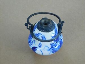 Small Antique Chinese Hand Painted Blue White Porcelain Opium Snuff Bottle